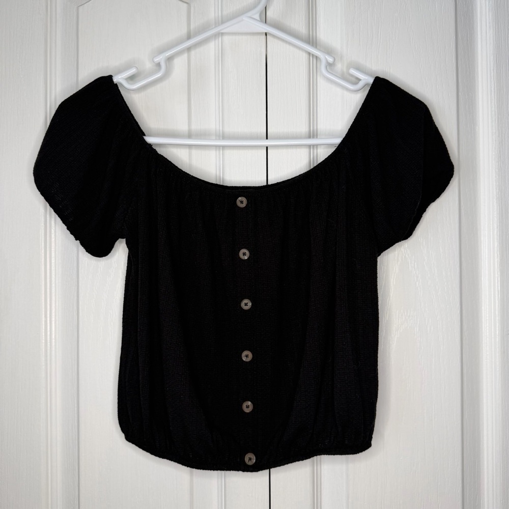 Forever 21 women’s Black Off-Shoulder Button-Front Women's Crop Top S?
